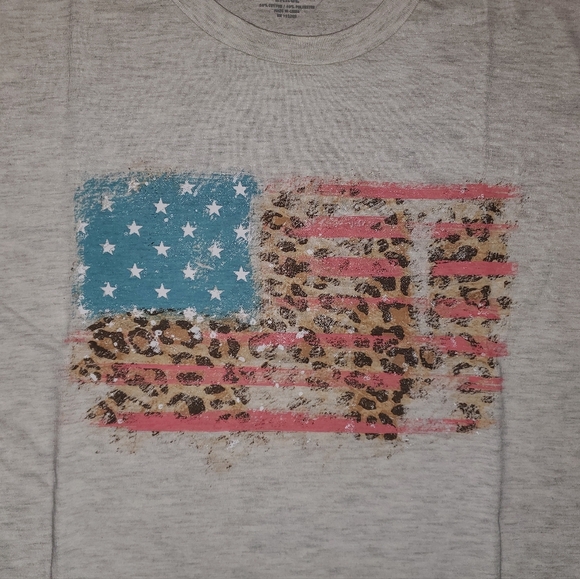 Leopard Print and Flag Tshirt in Oatmeal Color - Picture 3 of 5